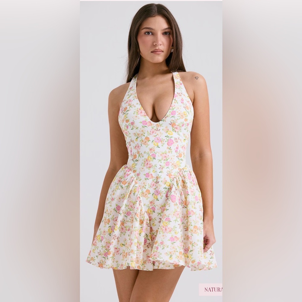 HOUSE OF CB Valentia Sz M NWOT